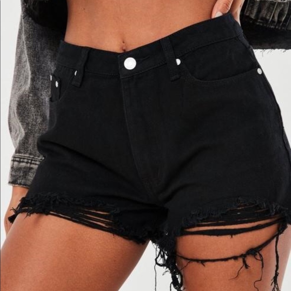 Black high waisted denim shorts Misguided - Picture 2 of 3